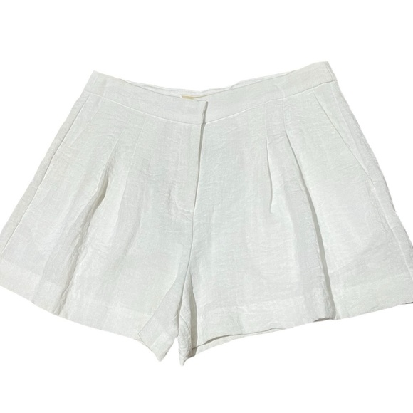 MICHAEL Michael Kors White Shorts Fully Lined Pleated Front Dressy Sz 6 - Picture 1 of 12
